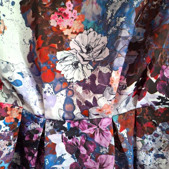 H&M Abstract Splattered Paint Floral Peplum Top - Picture 3 of 6